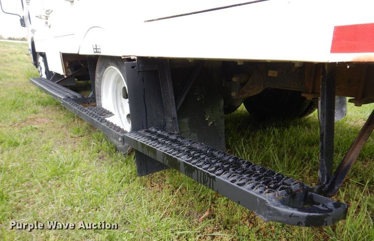 image for item DM7324 2010 Isuzu NRR  refrigerated delivery truck