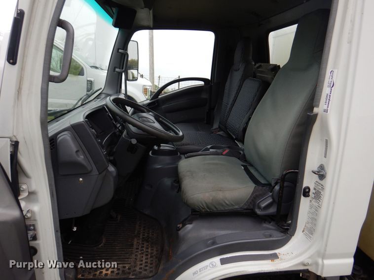 image for item DM7324 2010 Isuzu NRR  refrigerated delivery truck