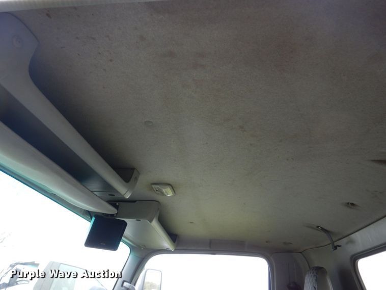 image for item DM7324 2010 Isuzu NRR  refrigerated delivery truck