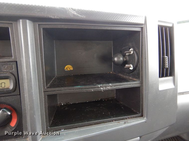 image for item DM7324 2010 Isuzu NRR  refrigerated delivery truck