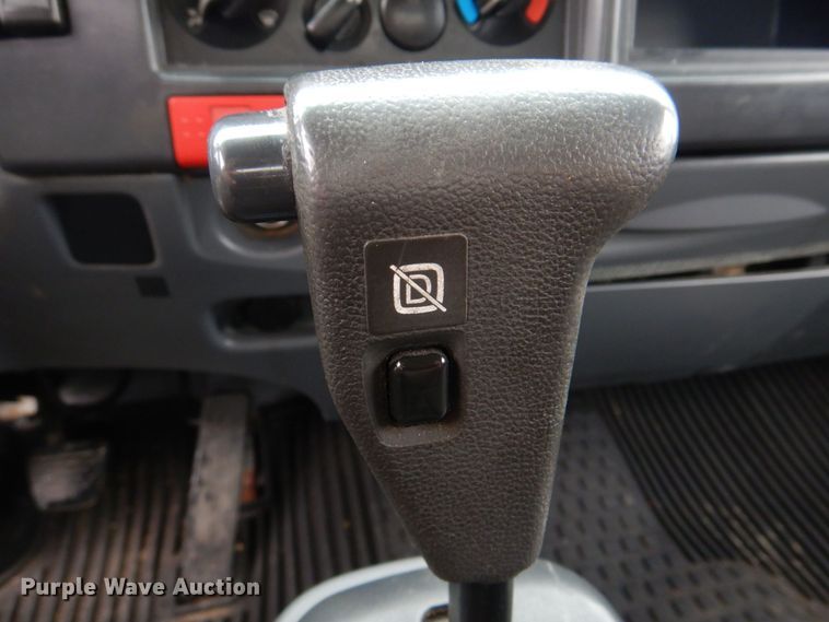 image for item DM7324 2010 Isuzu NRR  refrigerated delivery truck