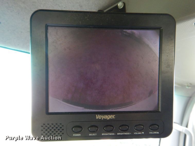 image for item DM7324 2010 Isuzu NRR  refrigerated delivery truck