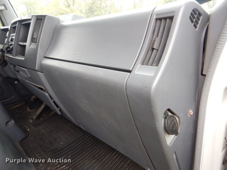 image for item DM7324 2010 Isuzu NRR  refrigerated delivery truck