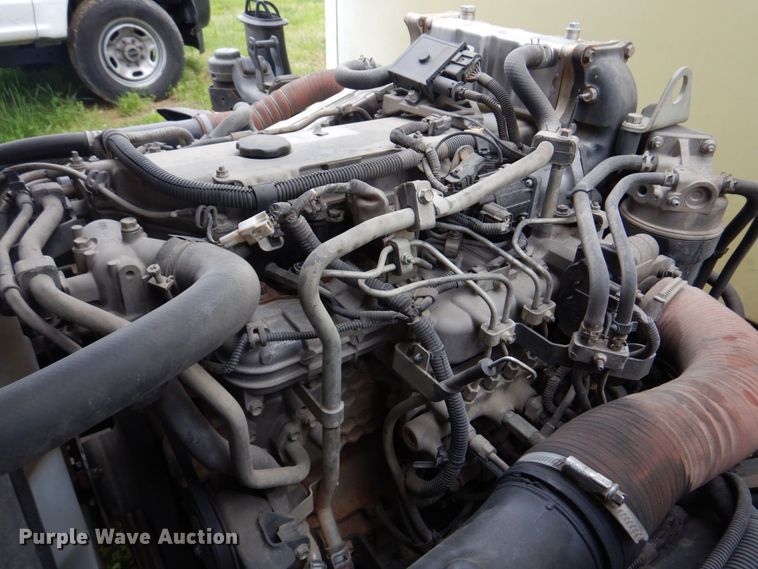 image for item DM7324 2010 Isuzu NRR  refrigerated delivery truck