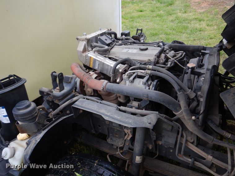 image for item DM7324 2010 Isuzu NRR  refrigerated delivery truck