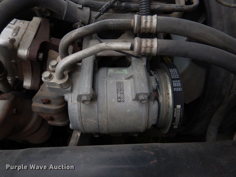 image for item DM7324 2010 Isuzu NRR  refrigerated delivery truck