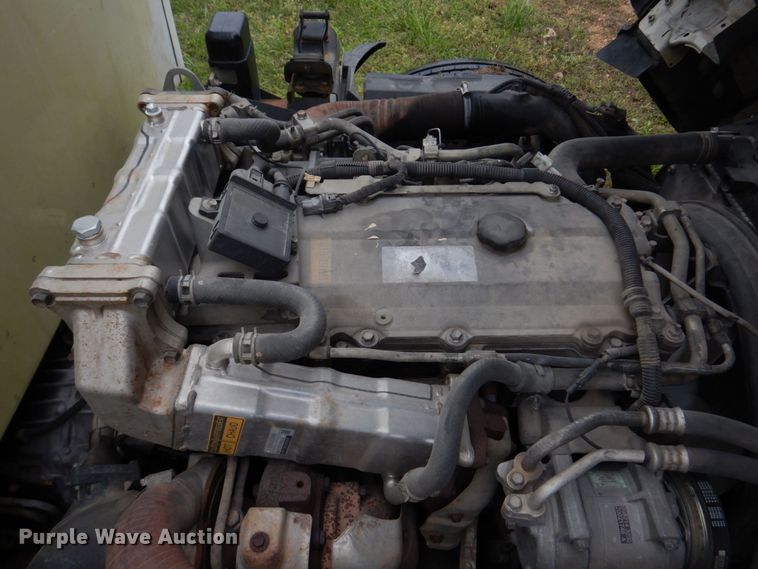 image for item DM7324 2010 Isuzu NRR  refrigerated delivery truck