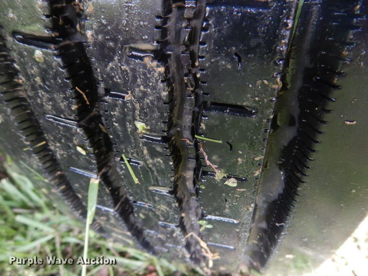 image for item DM7324 2010 Isuzu NRR  refrigerated delivery truck