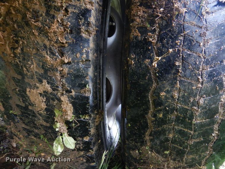 image for item DM7324 2010 Isuzu NRR  refrigerated delivery truck