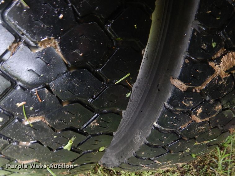 image for item DM7324 2010 Isuzu NRR  refrigerated delivery truck