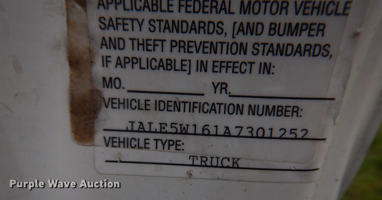 image for item DM7324 2010 Isuzu NRR  refrigerated delivery truck