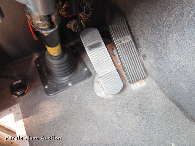 image for item DN1459 1998 HME  ladder fire truck