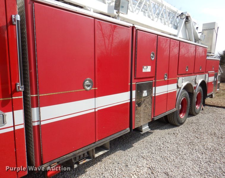 image for item DN1459 1998 HME  ladder fire truck