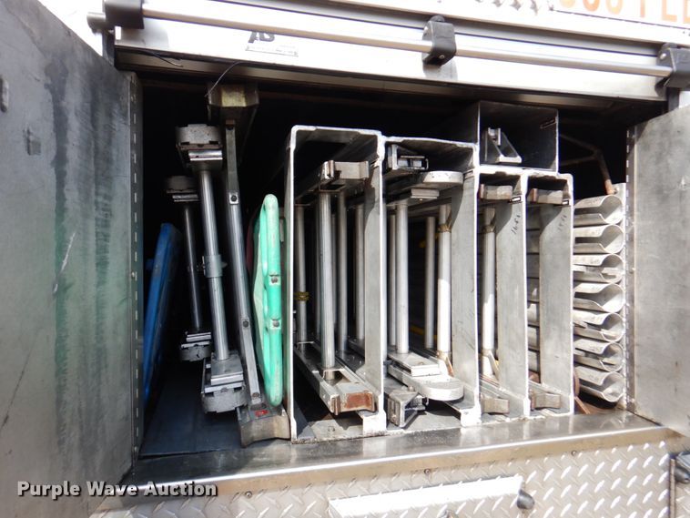 image for item DN1459 1998 HME  ladder fire truck