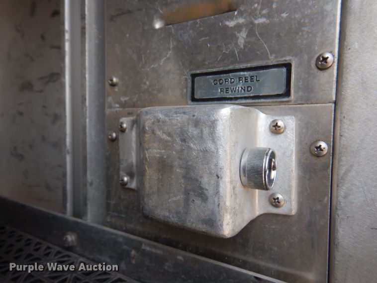 image for item DN1459 1998 HME  ladder fire truck