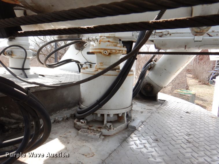 image for item DN1459 1998 HME  ladder fire truck