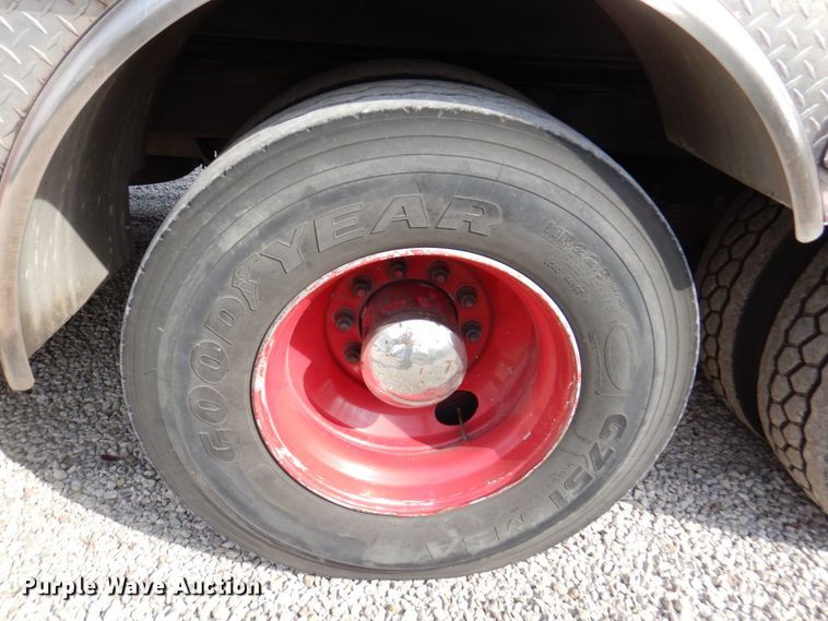 image for item DN1459 1998 HME  ladder fire truck