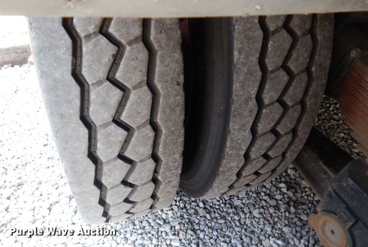 image for item DN1459 1998 HME  ladder fire truck