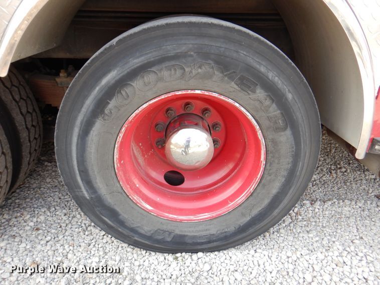 image for item DN1459 1998 HME  ladder fire truck