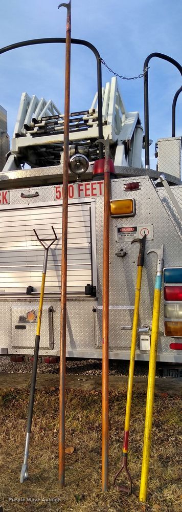 image for item DN1459 1998 HME  ladder fire truck