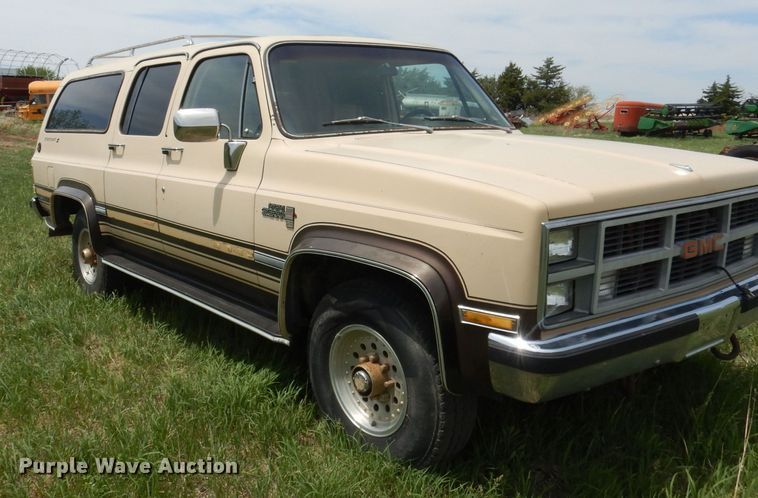 image for item DN1499 1983 GMC Suburban 2500  SUV