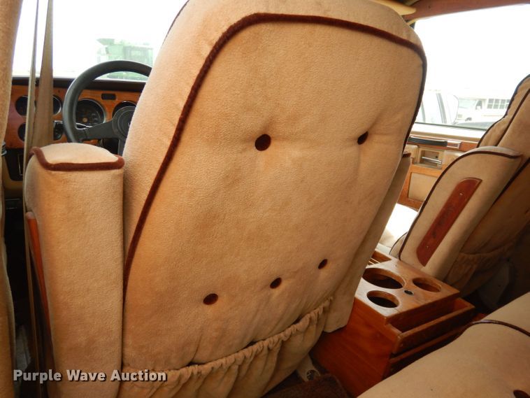 image for item DN1499 1983 GMC Suburban 2500  SUV