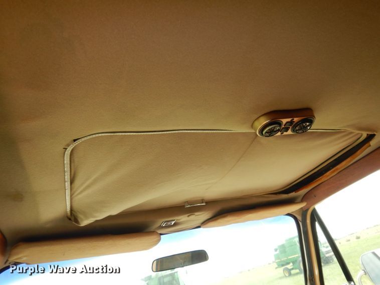 image for item DN1499 1983 GMC Suburban 2500  SUV