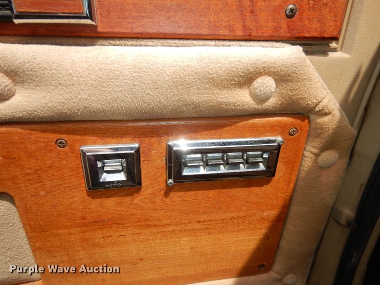 image for item DN1499 1983 GMC Suburban 2500  SUV