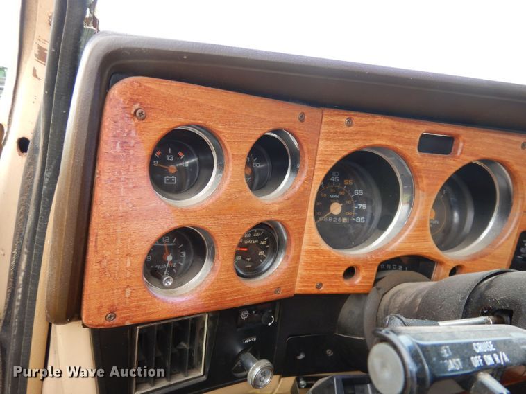 image for item DN1499 1983 GMC Suburban 2500  SUV