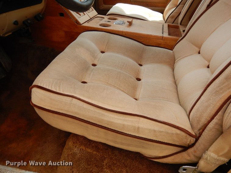 image for item DN1499 1983 GMC Suburban 2500  SUV