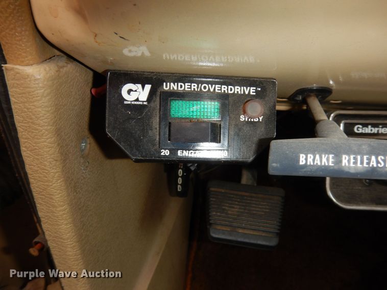 image for item DN1499 1983 GMC Suburban 2500  SUV