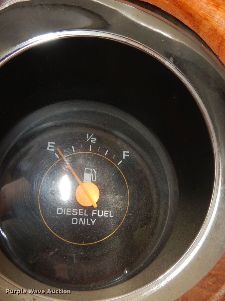 image for item DN1499 1983 GMC Suburban 2500  SUV