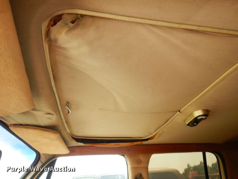 image for item DN1499 1983 GMC Suburban 2500  SUV