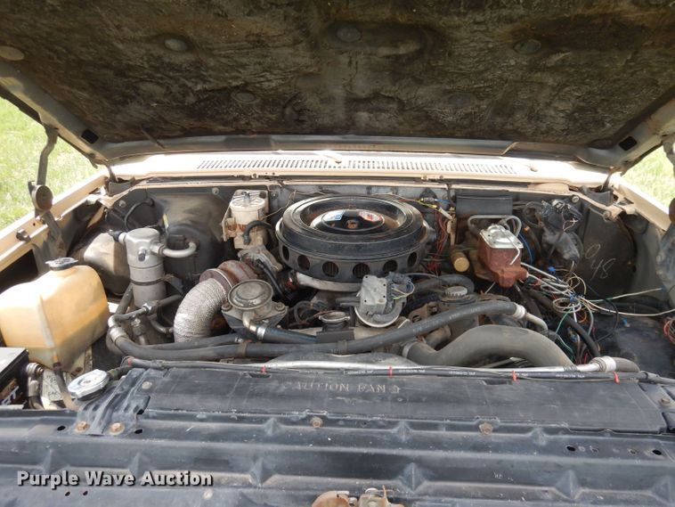 image for item DN1499 1983 GMC Suburban 2500  SUV