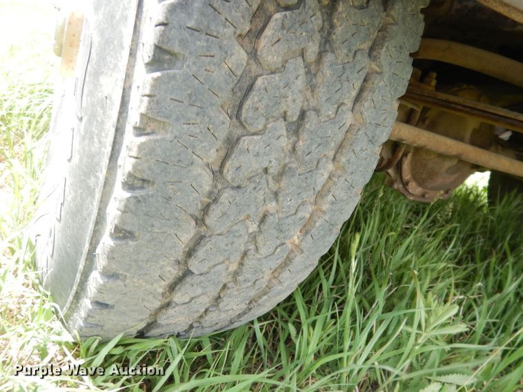 image for item DN1499 1983 GMC Suburban 2500  SUV