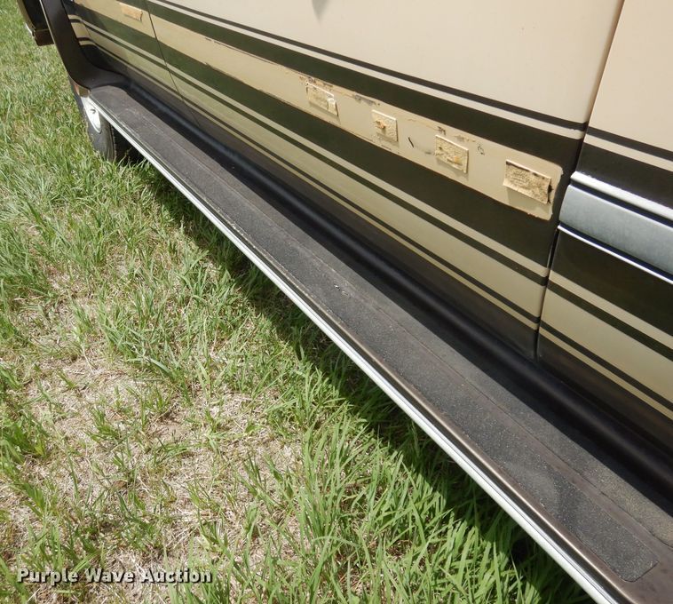 image for item DN1499 1983 GMC Suburban 2500  SUV