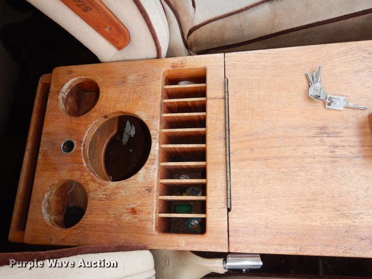 image for item DN1499 1983 GMC Suburban 2500  SUV