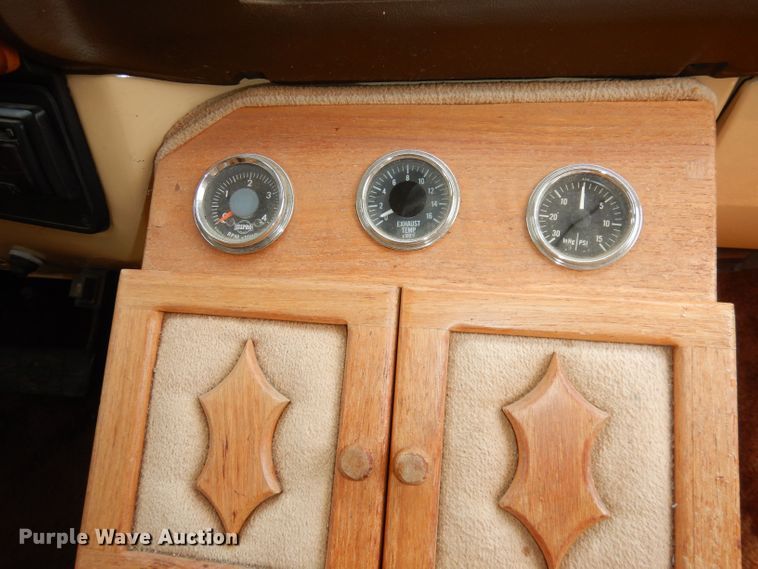 image for item DN1499 1983 GMC Suburban 2500  SUV