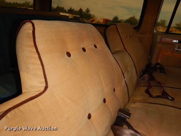 image for item DN1499 1983 GMC Suburban 2500  SUV