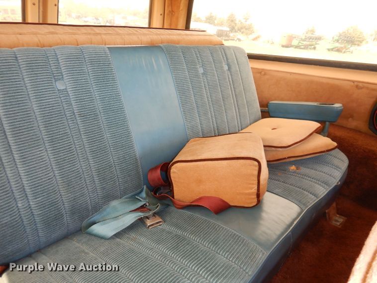 image for item DN1499 1983 GMC Suburban 2500  SUV