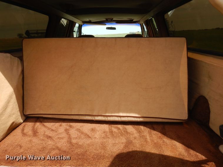 image for item DN1499 1983 GMC Suburban 2500  SUV