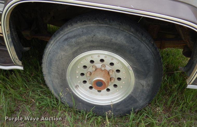 image for item DN1499 1983 GMC Suburban 2500  SUV