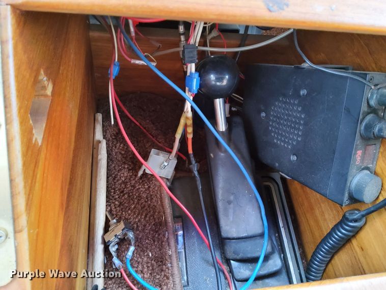 image for item DN1499 1983 GMC Suburban 2500  SUV