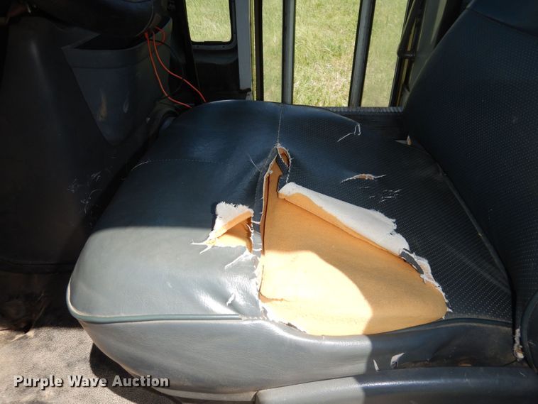 image for item DN1500 1993 Ford E350  shuttle bus