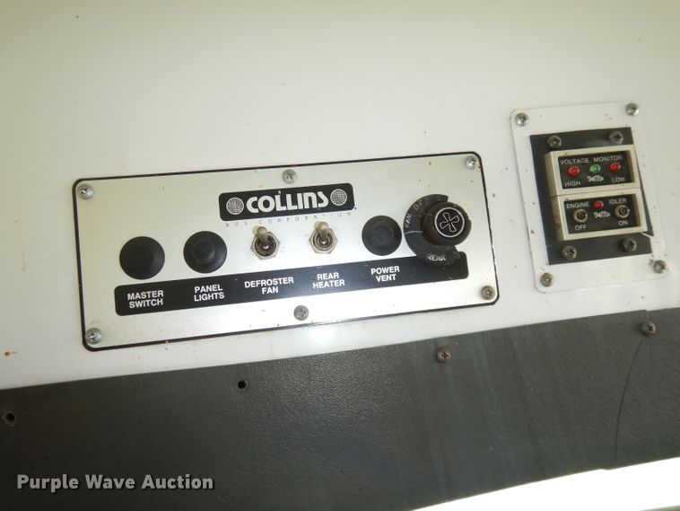 image for item DN1500 1993 Ford E350  shuttle bus