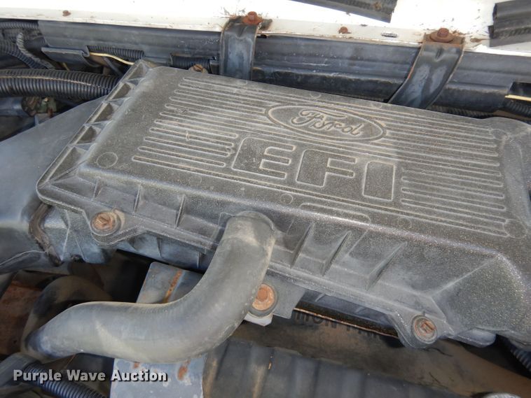 image for item DN1500 1993 Ford E350  shuttle bus