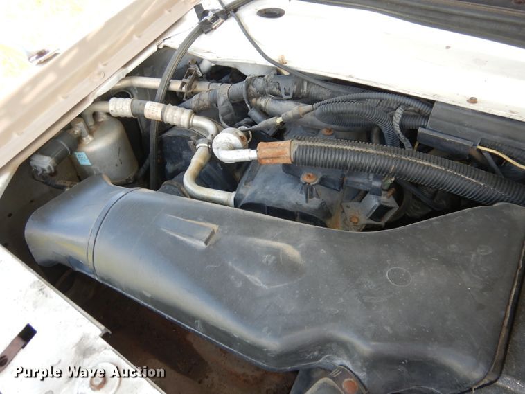 image for item DN1500 1993 Ford E350  shuttle bus