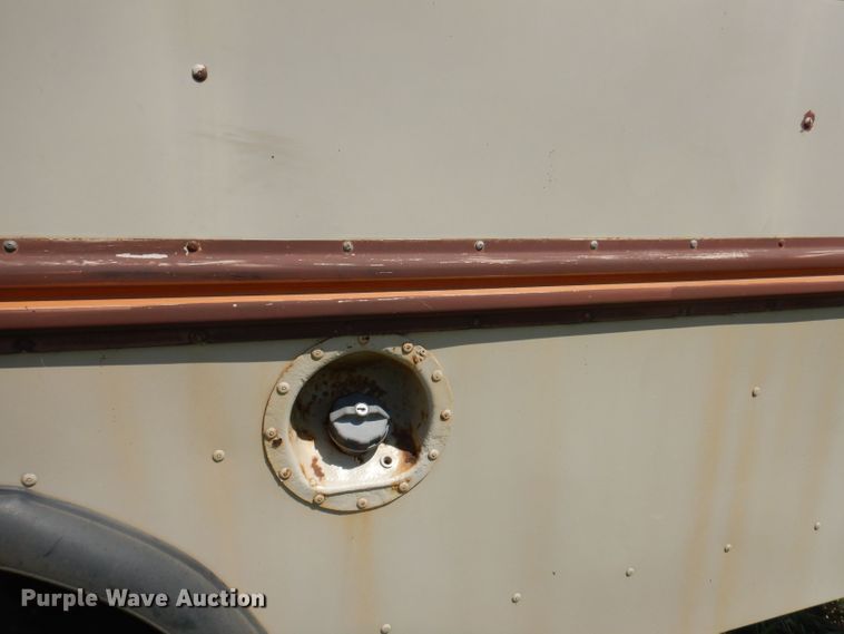 image for item DN1500 1993 Ford E350  shuttle bus