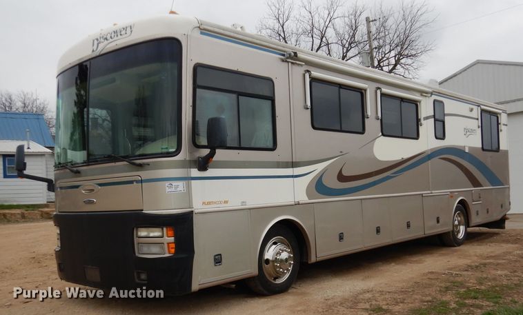 image for item DN1514 2000 Freightliner Fleetwood Discovery  RV