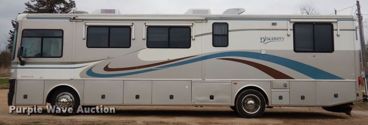 image for item DN1514 2000 Freightliner Fleetwood Discovery  RV